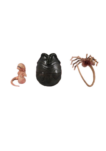 Mezco Design Series: Alien 7-Inch Action Figure - Deluxe Xenomorph