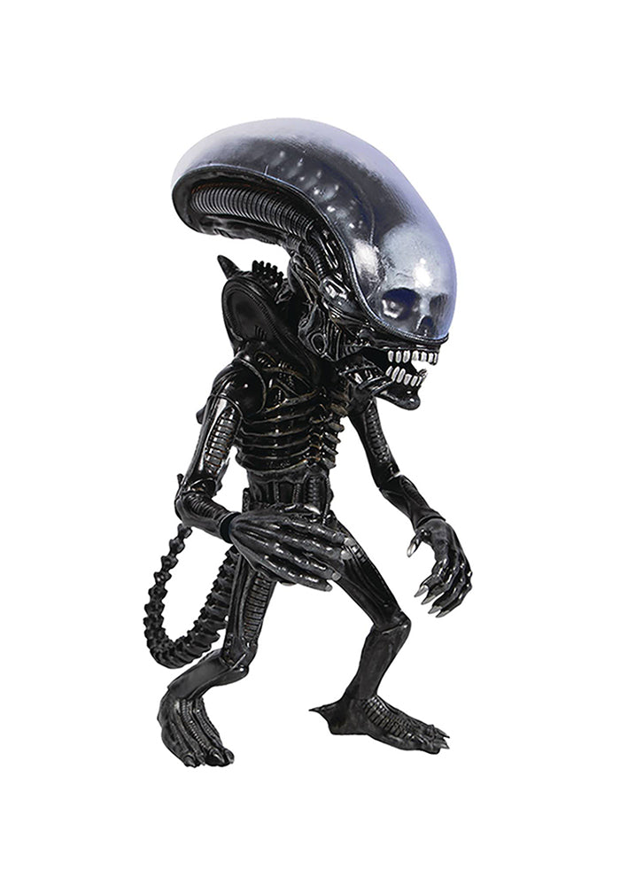 Mezco Design Series: Alien 7-Inch Action Figure - Deluxe Xenomorph